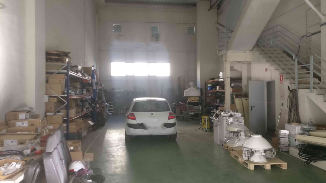 nave en villaverde