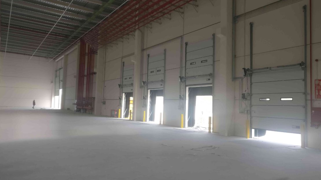 nave logistica en Ontigola