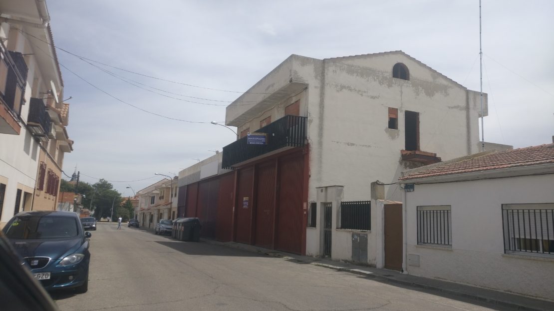 fachada nave en venta en ciempozuelos