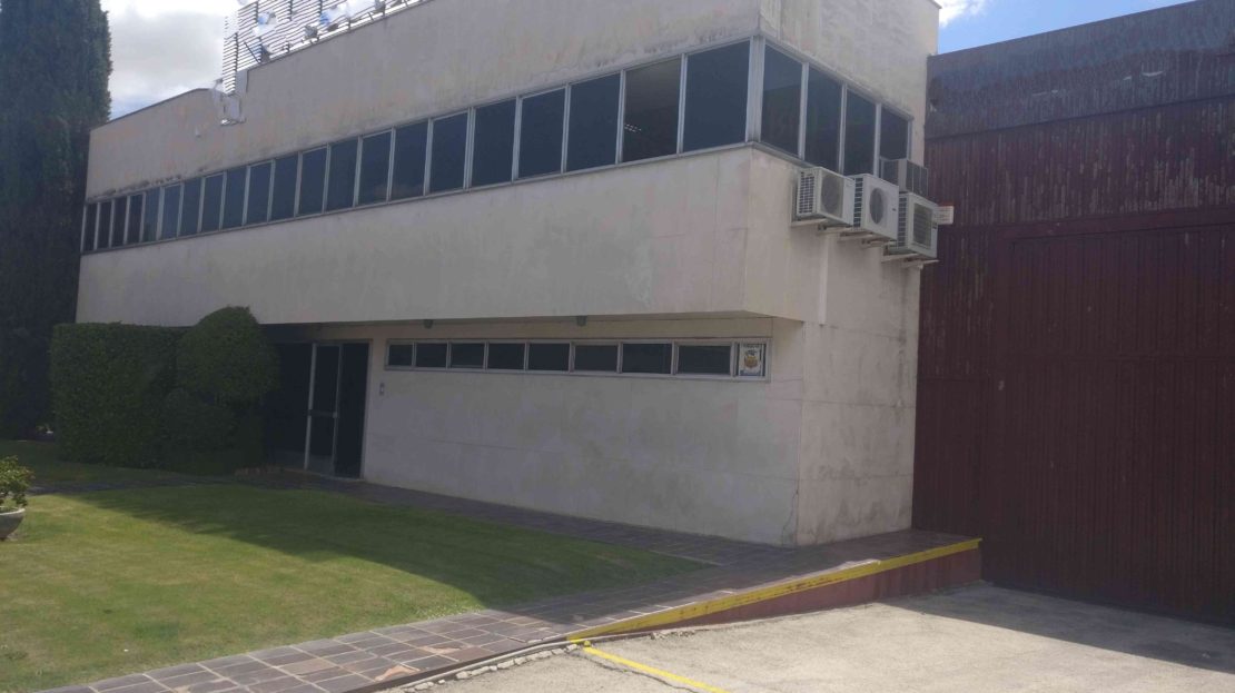 nave en alquiler con muelle en leganes