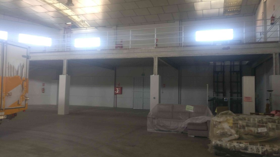alquiler de naves en pinto