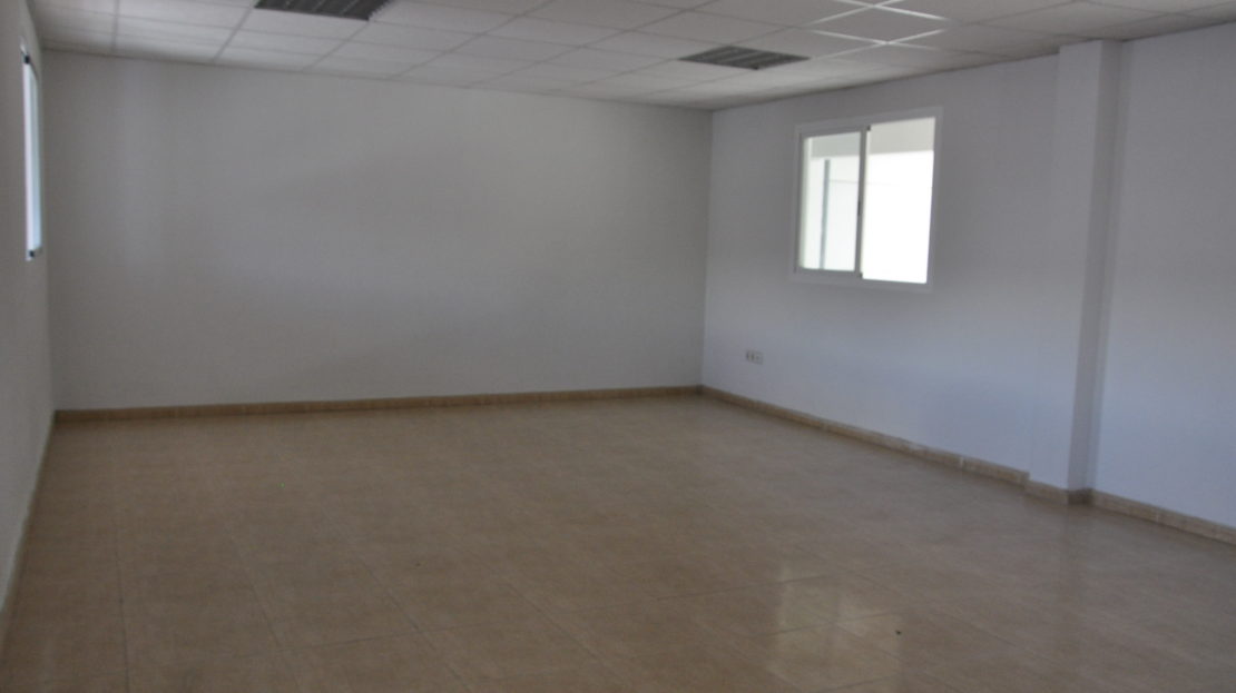 nave alquiler humanes 334