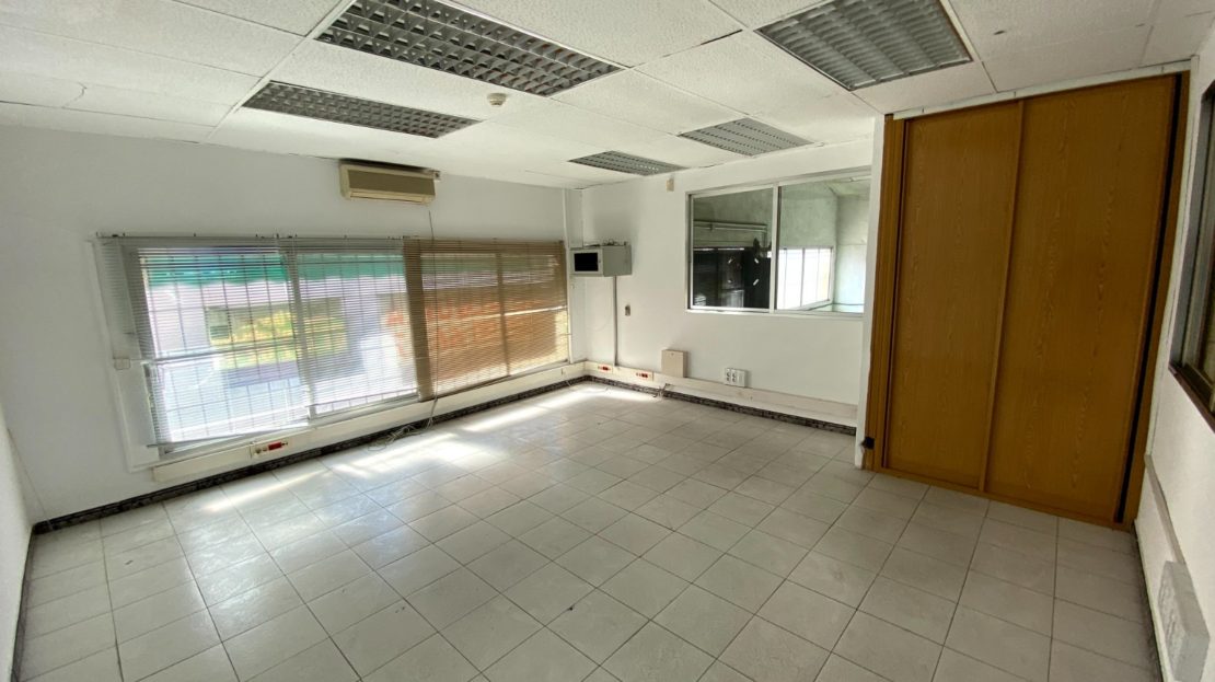 NAVE EN FUENLABRADA 4 1